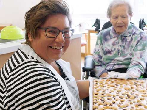 HAUSEIGENE KUCHENBÄCKEREI